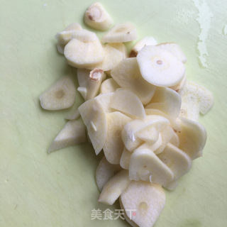 蒜片炒红苋菜的做法步骤：2