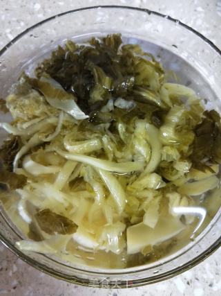 笋干酸菜炖肉的做法步骤：4