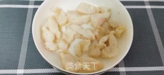 糖醋香菇龙利鱼的做法步骤：2