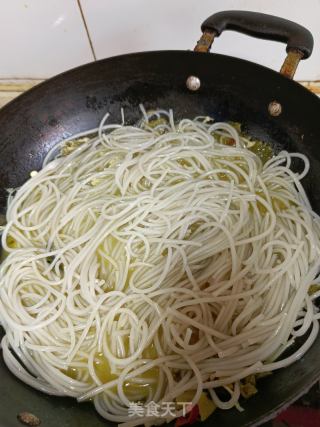 酸菜粉丝的做法步骤：4