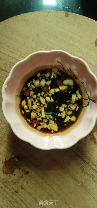 生菜大虾拌麦麸拉面的做法步骤：2