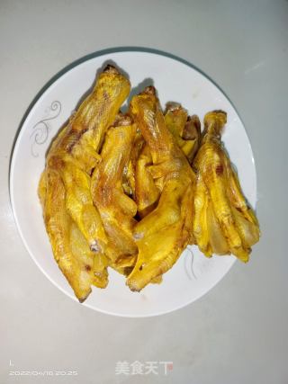 香酥炸鸭脚的做法