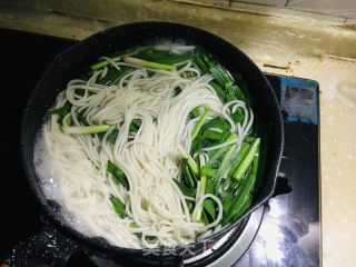 油泼面的做法步骤：4