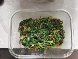 炝拌婆婆丁的做法