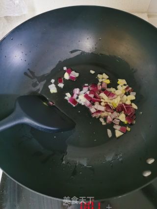 新疆汤饭，揪片子的做法步骤：2