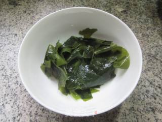 鸡蛋干拌裙带菜的做法步骤：5