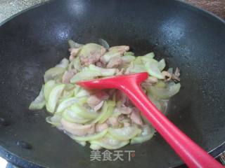 鸡腿肉炒夜开花的做法步骤：15