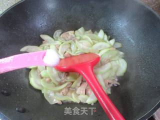 鸡腿肉炒夜开花的做法步骤：13