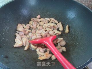 鸡腿肉炒夜开花的做法步骤：9