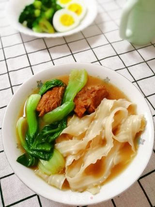 排骨青菜面的做法步骤：6