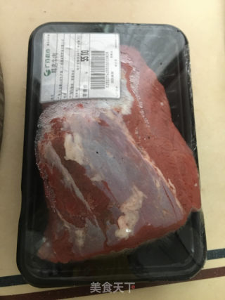 牛肉香葱滑蛋的做法步骤：1