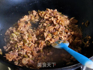 酸菜鸡肉荷叶饼的做法步骤：3