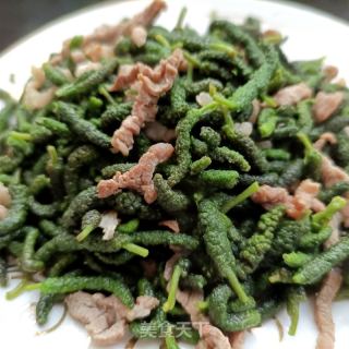 肉丝炒构树穗的做法