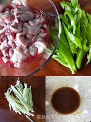 生肠炒青椒的做法步骤：1