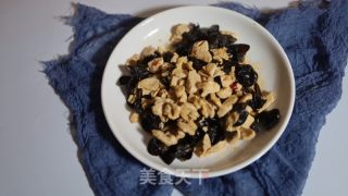木耳炒肉片的做法