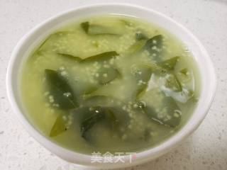 槐叶小米粥的做法