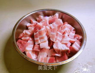 莓果红烧肉的做法步骤：1