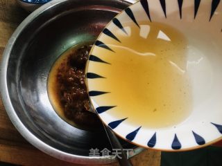 香菇牛肉酱拌面的做法步骤：5