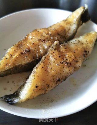 黑胡椒煎扁鳕鱼的做法步骤：9