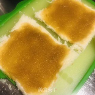 苹果酱香蕉卷的做法步骤：4