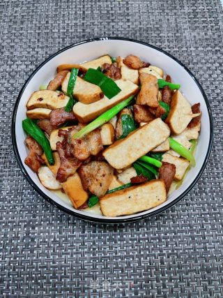 香干炒五花肉的做法