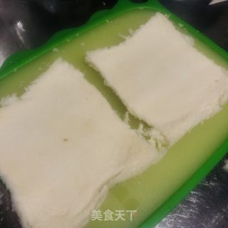 苹果酱香蕉卷的做法步骤：3