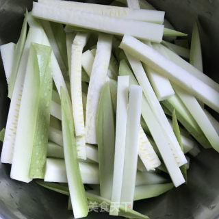 清炒西葫芦的做法步骤：2