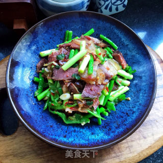 蒜苔青椒炒腊肉的做法步骤：9