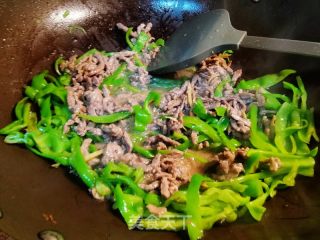 家常快手菜/青椒牛肉丝的做法步骤：5
