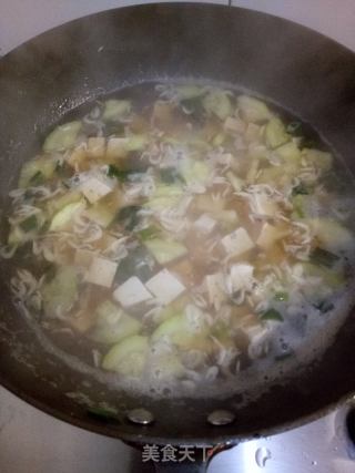 虾皮豆腐汤的做法步骤：7