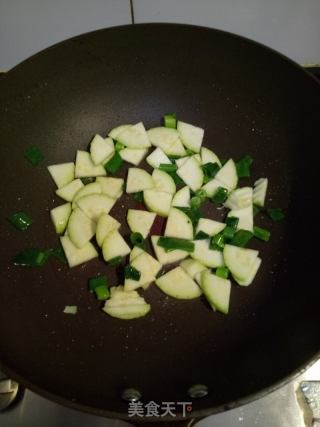 虾皮豆腐汤的做法步骤：3