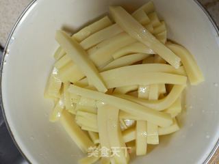 酸辣黄凉粉的做法步骤：2