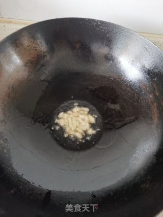 蒜香菠菜的做法步骤：3