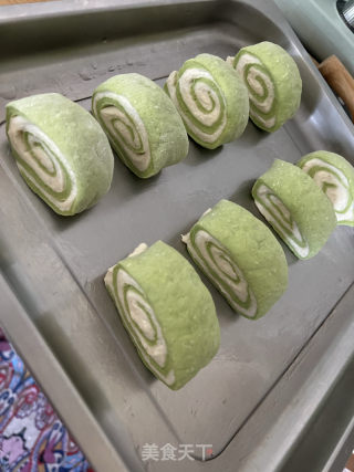 菠菜馒头卷的做法步骤：4