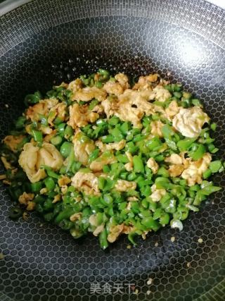 辣椒炒鸡蛋的做法步骤：6