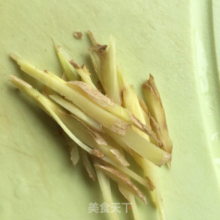 五花肉炒萝卜干的做法步骤：2