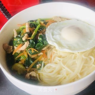 菠菜肉丝汤面的做法