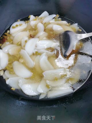 酸豆角煮水浸糍的做法步骤：7
