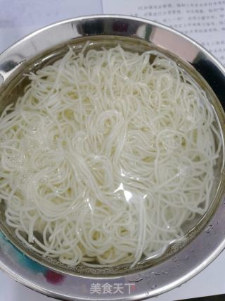 豆芽炒面的做法步骤：4