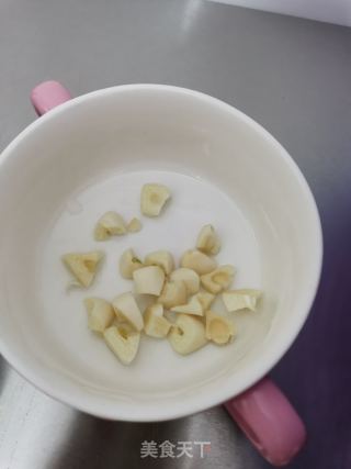 豆芽炒面的做法步骤：1