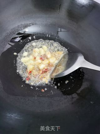 腐乳辣椒炒红薯叶的做法步骤：4