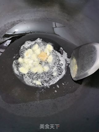 腐乳辣椒炒红薯叶的做法步骤：3