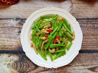 茼蒿杆炒肉丝的做法
