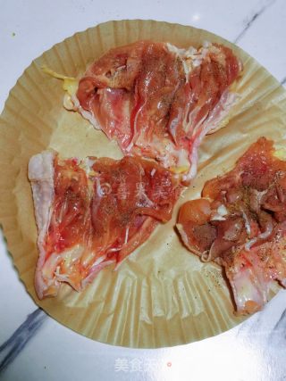 这样做你也是米其林大师/甜辣脆皮鸡腿肉的做法步骤：1