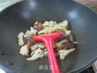 炒地上鲜的做法步骤：9