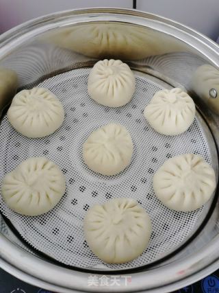 韭菜肉包的做法步骤：10