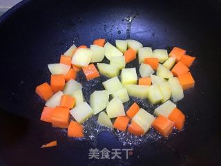 咖喱鱼蛋的做法步骤：2