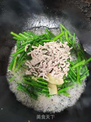 芦笋炒肉丝的做法步骤：7