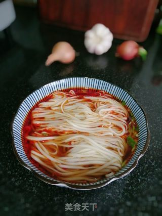 酸辣面的做法
