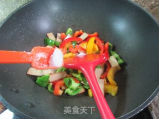 鸡蛋干炒彩椒的做法步骤：6